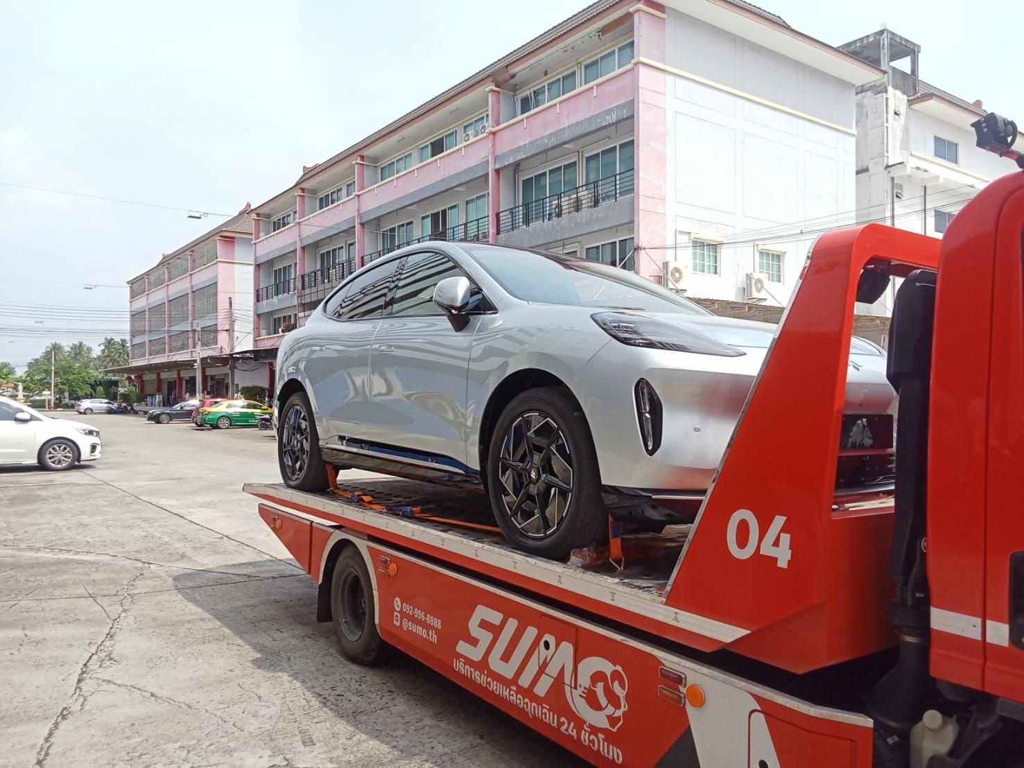 Sumo Slidecar ให้บริการรถสไลด์ครอบคลุมทุกพื้นที่ของประเทศไทย พร้อมทีมช่างผู้เชี่ยวชาญที่สามารถเข้าถึงคุณได้อย่างรวดเร็วเมื่อคุณต้องการความช่วยเหลือ ไม่ว่าจะอยู่ในเมืองหรือต่างจังหวัด เพียงโทรติดต่อ Sumo เราจะส่งทีมงานมาให้บริการยกรถ ลากลาก หรือซ่อมบำรุงทันที เพื่อให้คุณและรถของคุณกลับมาปลอดภัย